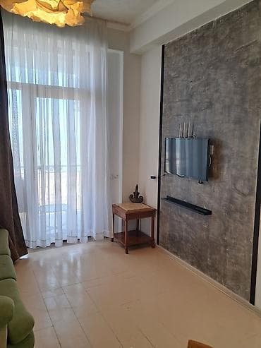 Mənzillər: Sumgayitda, dəniz kənarında 1 otaqlı studiya tipli mənzil uzun — 2