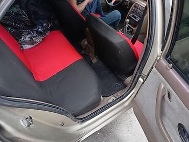 07 avtomobil: Renault Megane I sedan - Korpus: qızılı rəng, 4 qapı, aerodinamik — 6