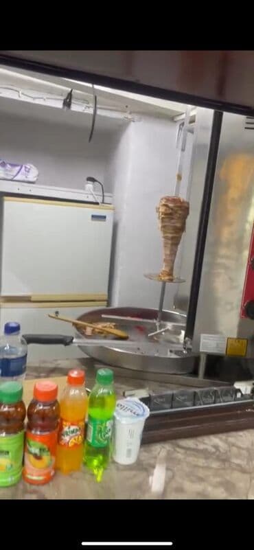 mk çanta: Reşid behbudov 100küçesinde obyekt arendaya verilir 600 manata kofe — 1