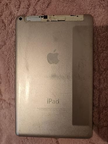 sol qulaqda ses: Apple iPad planşet adapter yeri xarab olub, işləkdi, detal kimide — 2