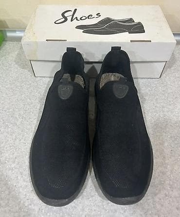 Kişi ayaqqabıları: Qara kişilər üçün slip-on ayaqqabı - Rəng: tam qara - Model: bağsız — 1