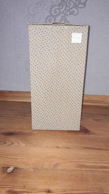 Bir vaza, Bogem şüşəsi lalafo.az -da Bir vaza, Bogem şüşəsi