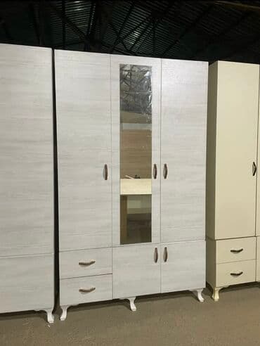 ışkaf: Yeni, Açılan, 3 qapılı Düz dolab, Dolab-asılqan, Azərbaycan — 5