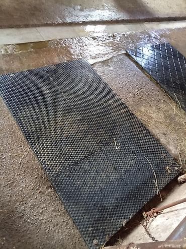 rezin doşəmə: Ferma və təsərrüfatlar üçün rezin döşəmə örtüyü (mat) - Material — 1