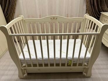 Oğlan və qız üçün, Dördbucaq, Beşik, Dəst ilə, Matras ilə, Yellənmə mexanizm ilə