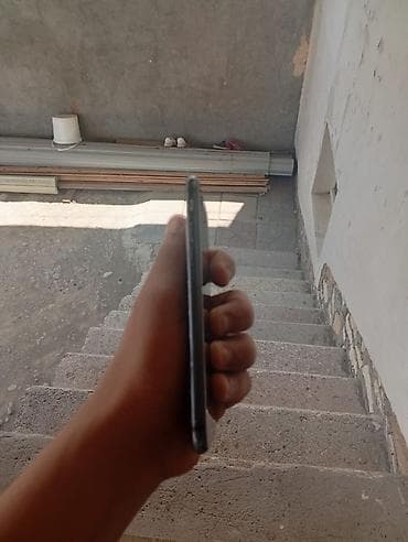 iphone 12 pro maz: IPhone SE 2020, 64 GB, Qara, Barmaq izi — 1