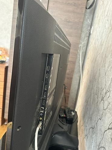 televizo: Samsung LED TV + şüşə TV altlığı - Brend/model: Samsung (LED panel — 3