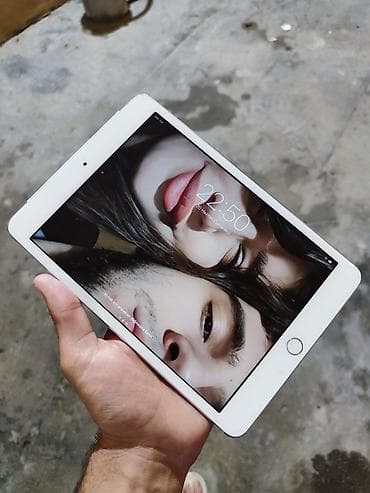philips xenium x700: İphone İpad 3 mini ciziğı bele yoxdu tam zavoddu Tek prablem icolud — 1