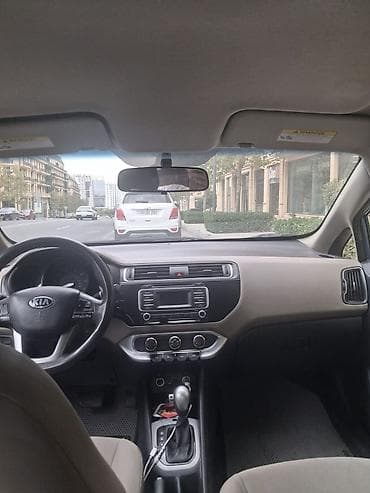audi a5: Kia Rio sedan - Kuzov: sedan, tünd mavi rəng - Mühərrik: benzin - — 2