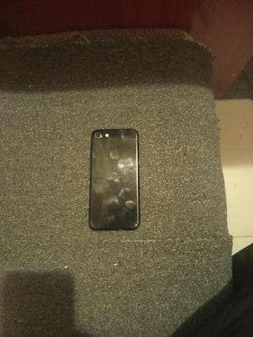 ayfon 4 kameralı: IPhone 7, 128 GB, Qara, Qırıq — 2