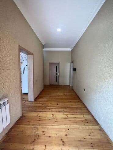 əhmədli ev: Əhmədli 4 otaqlı, 155 kv. m, Orta təmir — 17