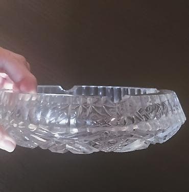 divar ucun dekor: Большая хрустальная пепельница — 4