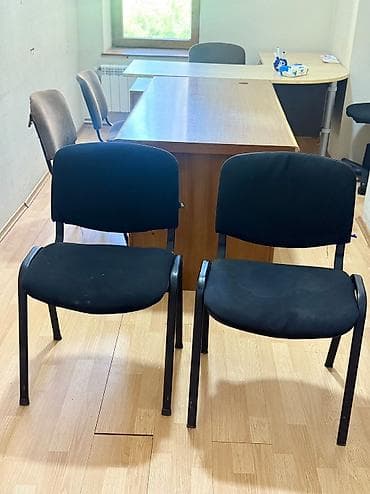 Mebel: 9 stul(oturacaq) satılır. Hamısı birlikdə 90 azn. 2 dənəsi qara 7 — 4