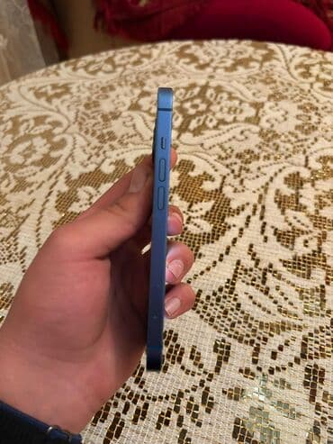 ekran şekilleri: IPhone 13, Голубой, Face ID — 5