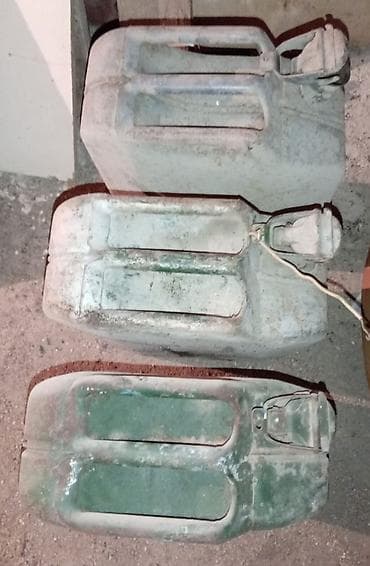 kia ceed 2008 ehtiyat hisseleri: Metal yanacaq kanistrləri (3 ədəd) -SSR-benzin çəni - Həcmi: 20 — 3