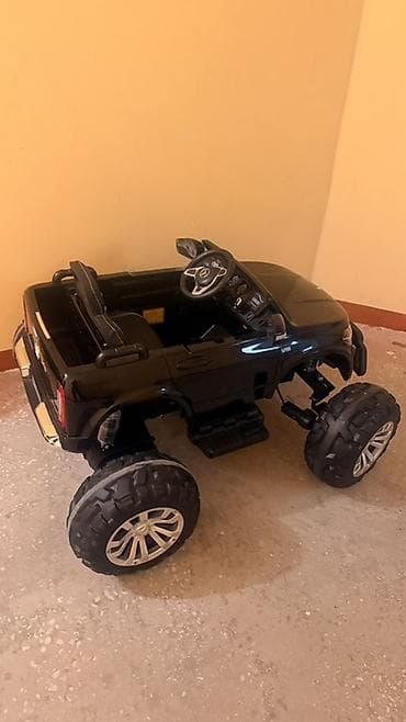 Tezedir.Uşaq üçün elektrikli off-road maşın.yenidir islenmeyib.2gundur