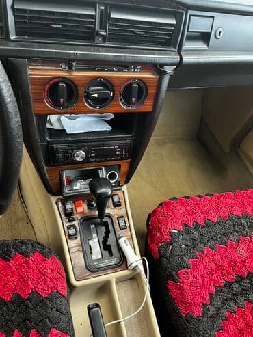 turbo az c class: Mercedes-Benz 190: 2 l | 1991 il Sedan — 27