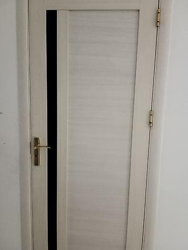 Ağ-açıq palıd tonlarında interyer qapısı - Material: MDF/laminat