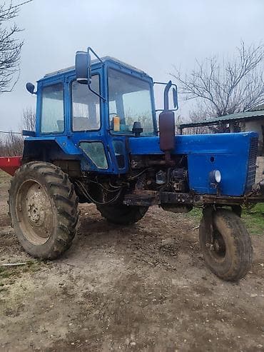 Digər nəqliyyat: Traktor Belarus islek veziyyetde otur sür — 1