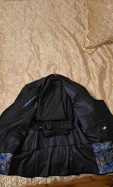 bine ticaret merkezi kurtkalar: Kişi kostyum dəsti – 3 hissəli - Model: klassik qoltuqaltı düyməli — 3