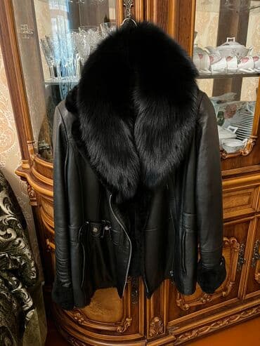вещи бу купить: Kurtka təmiz dəri razmeri 2XL Alınıb 1200 azn Mexidə təmizdir — 2