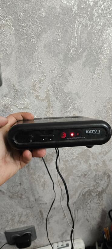 tuner satilir: Xaiş ediblər paylaşım. Köhnə model kartnan olan. İşlək vəziyyətdə — 2