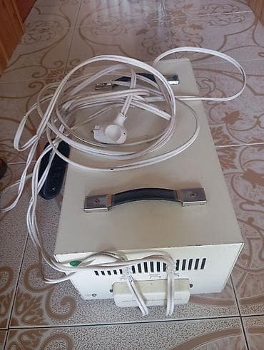 Andeli SVC-5000VA Automatic Voltage Regulator) - Güc: 5000 VA işlək — 2