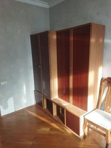 evler bineqedide: Nəsimi rayonu,4 mkr,Əcəmi metrosu yaxınlığında,5 mərtəbəli — 5