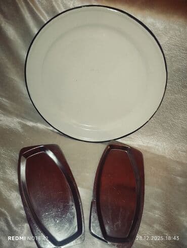 Məişət qabları dəsti Tərkib: - 1 ədəd böyük porselen boşqab – Thun