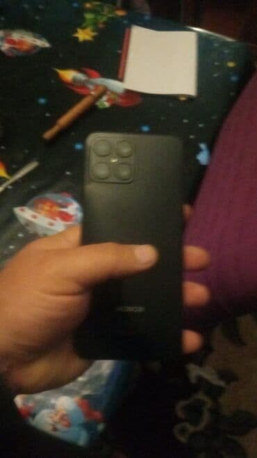 40 manata telefonlar: Honor X8b, 128 GB, rəng - Qara, Barmaq izi — 7