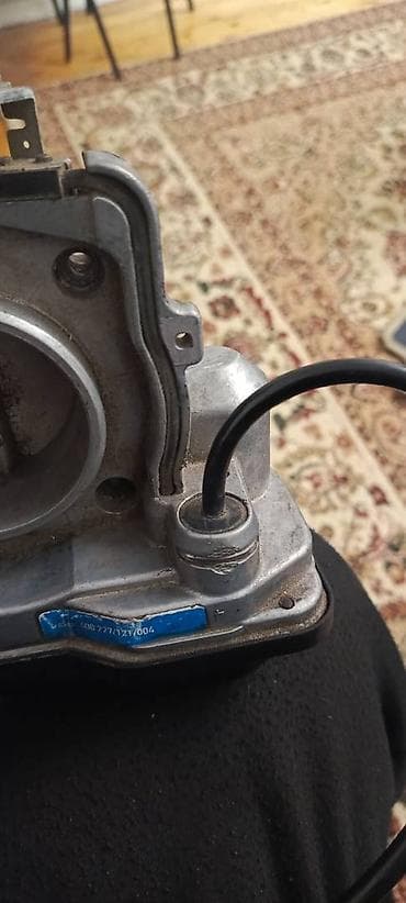 Zaslonka Mercedes-Benz E220 1994 il, Ünvandan götürmə