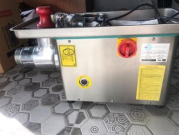 Professional ət çəkən maşınlar: * Marka: **Bosfor** * Model: **UKM-22M** * Növü: **Ət çəkən maşın** * — 2