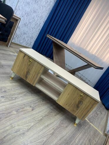 автомобильный телевизор: Новый, Прямой ТВ стенд, Турция — 1