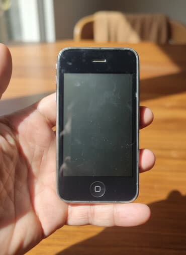 IPhone 3GS, < 16 GB, Gümüşü
