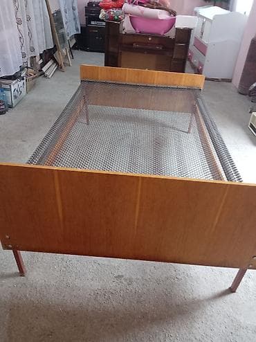 - (iki nəfərlik)taxt - Material: ağac başlıq və ayaqlıq, metal karkas