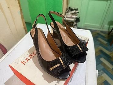 женские туфли с открытой пяткой: Qadın açıq burunlu, arxa hissəsi qayışlı klassik tufli cütü - Rəng — 4