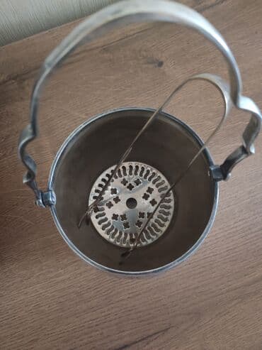 qab qaşiq: 1970 il, Latun — 2