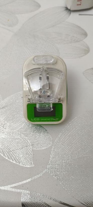 azercell elaqe 2002: Simsiz şarj cihazı — 1