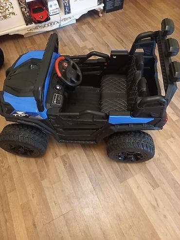 Uşaq üçün elektriklə işləyən off-road tipli maşın – mavi/qara korpus — 3