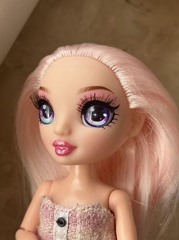 oyuncaq it: Кукла Rainbow High,полностью шарнирная в идеальном состоянии Привезена — 2