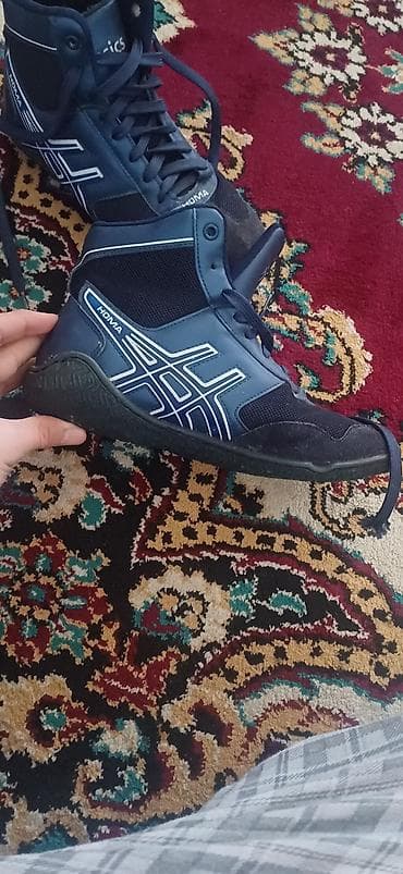 kişi çanta: Məhsul: Asics brendinin yüksək boğazlı idman ayaqqabısı (HOMA — 2