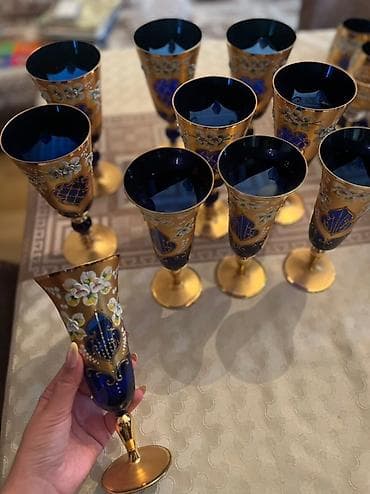 Qədəhlər, rəng - Göy, Şüşə