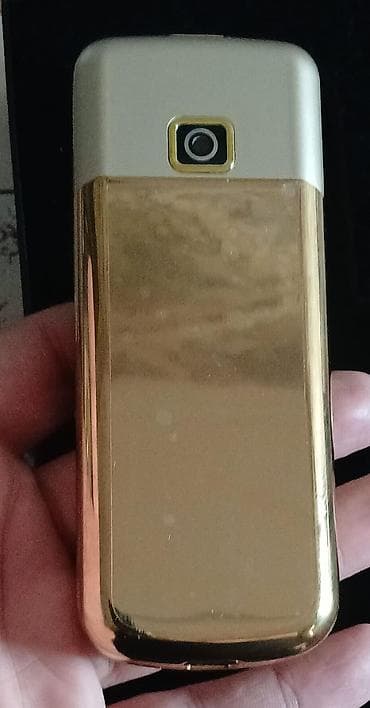 Qızılı slayder düyməli telefon - Korpus: parlaq qızılı rəngdə — 3
