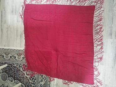 kisi geyimleri kurtkalar: Şal dəsti – 3 ədəd Qiymet Razilasma yolu ile - Bej rəngli böyük şal — 5