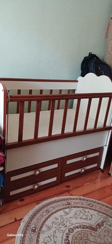 Təknəfərlik uşaq çarpayıları: Oğlan və qız üçün, Dördbucaq, Beşik, Dəstsiz, Matras ilə, Yellənmə mexanizmsiz — 1