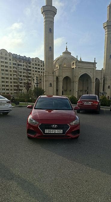 accent 1996: Hyundai Accent: 1.6 l | 2018 il Sedan — 2