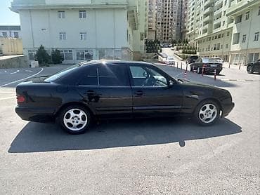 Avtomobil satışı: Mercedes-Benz E-Class: 2.2 l | 2001 il Sedan — 4