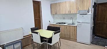 2 ci mikrorayon: 28 may metrosuna ayaqla 10 dəqiqəlik məsafədə 2 mərtəbəli, 2 ayrı — 4