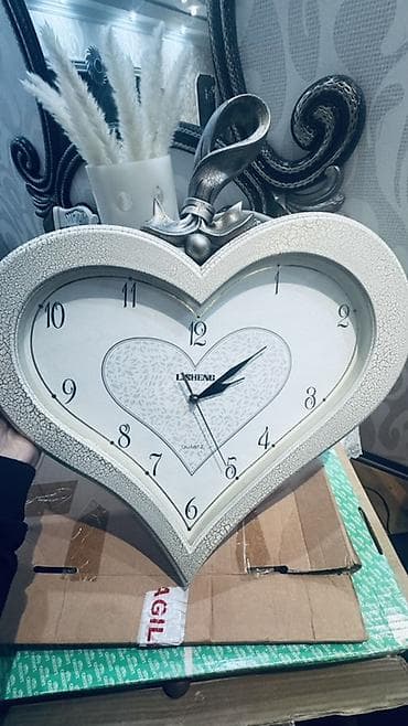 Ev saatları: Divar saatları, Saniyə əqrəbi — 2