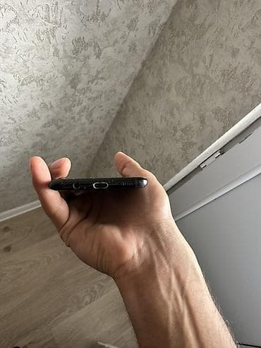 ТВ и видео: Samsung Galaxy S8, цвет - Черный, Две SIM карты — 4